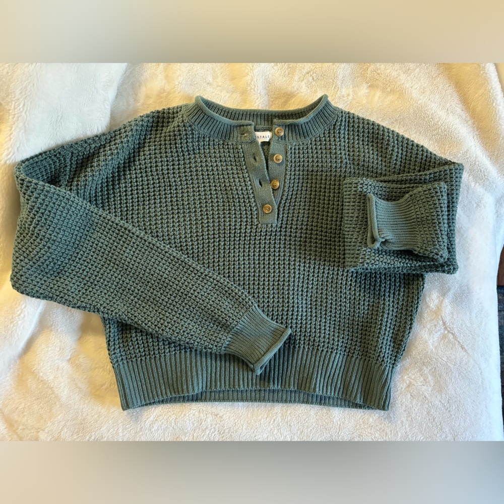 Aeropostale button neck cropped sweater, NWT-size small